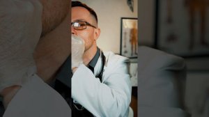 АСМР ДОКТОР ПРОВЕРИТ СЛУХ ШЁПОТОМ #shorts #asmrdetected #асмрдоктор