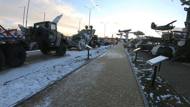 Мороженый рейс ,Музей военной техники смотреть онлайн