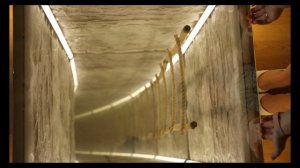 Зеркальный столик с подсветкой и парящей лестницей бесконечное зеркало infinity mirror coffee table