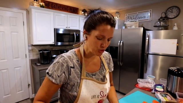 Quick and Easy Meals and Cleaning up for the 4th смотреть онлайн