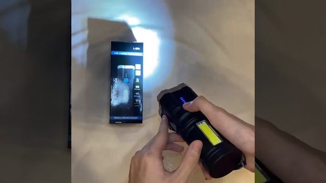Super Bright USB Charge Flashlight 4-Core 4 Modes Strong LED Light смотреть онлайн