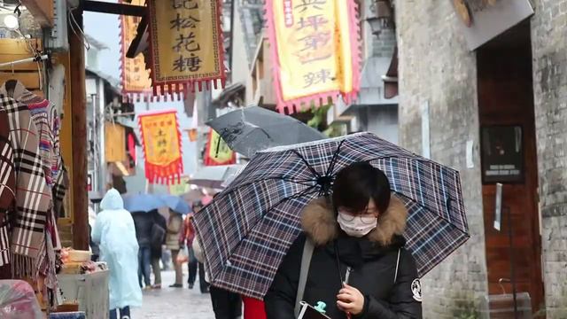 Wonderful China: Круиз по реке Ли из Гуйлиня в Яншо. Вид на горы с 20 юаней. Деревня Шангри-Ла смотреть онлайн