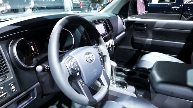 New 2018 Toyota Sequoia Large SUV - Interior Tour - 2017 LA Auto Show, Los Angeles CA смотреть онлайн