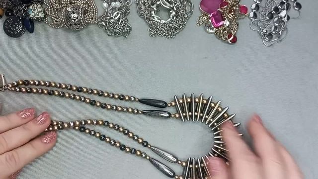 289. Распаковка лота с винтажными украшениями часть 2. Много украшений на шею смотреть онлайн