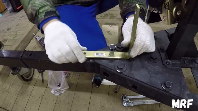 Установка стяжного ремня на прицеп/ Закрепление лодки "Обь 1" смотреть онлайн