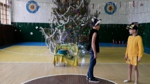 Новогодняя сценка Колобок 8 класс