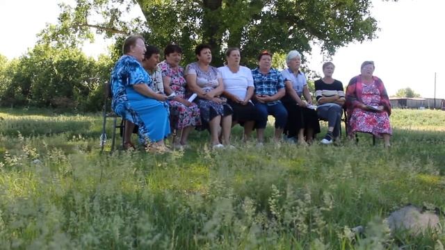 У родимой маменьки