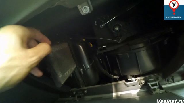 Замена салонного фильтра Hyundai Getz (Хендай Гетц) Hyundai Accent (Хендай Акцент) смотреть онлайн