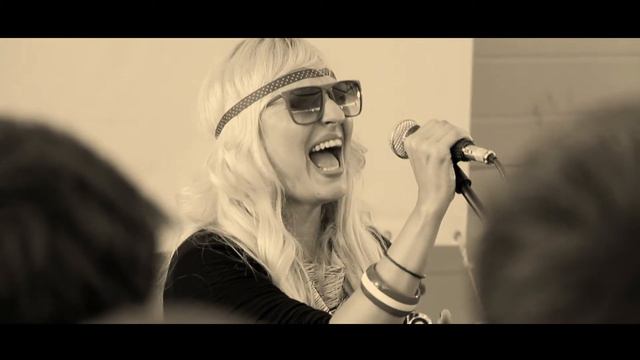 Блондинка Ксю - Вместо жизни (ArtPlay 17/07/2014) смотреть онлайн