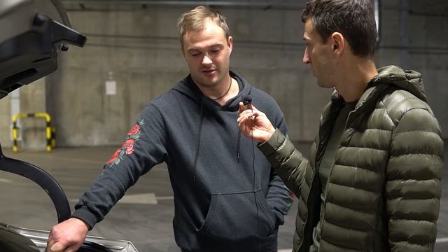 VW Jetta 6.Сколько стоит топовый автозвук?! смотреть онлайн