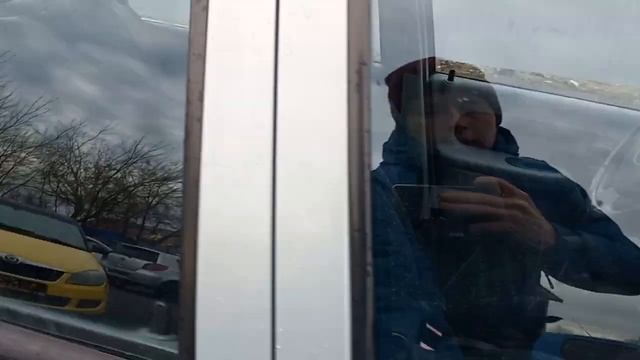 Презентация автомобиля Renault Symbol 2003