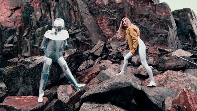 Ionnalee - Crystal ft Jennie Abrahamson смотреть онлайн