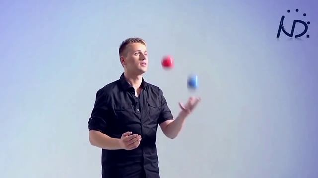 Learn 12 of the Simplest 3-Ball Juggling Tricks With Niels Duinker смотреть онлайн