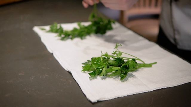Хранение зелени ? урок | Кулинарные хитрости ?| смотреть онлайн