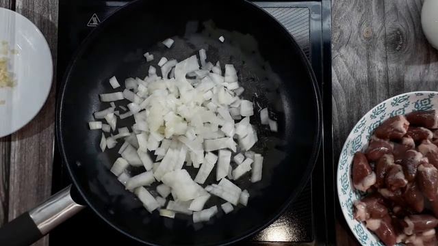 Куриные Сердечки в Сливках - Вкусное и Сытное Блюдо. Это Вкусно, Это Просто и Это Полезно! смотреть онлайн