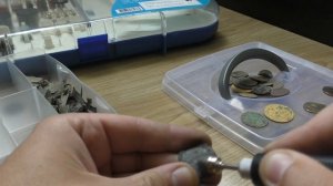 Чистка монет гравером