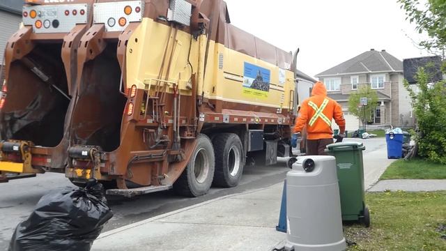 GARBAGE DAY; Random Garbage & Recycling Split Truck Collection смотреть онлайн