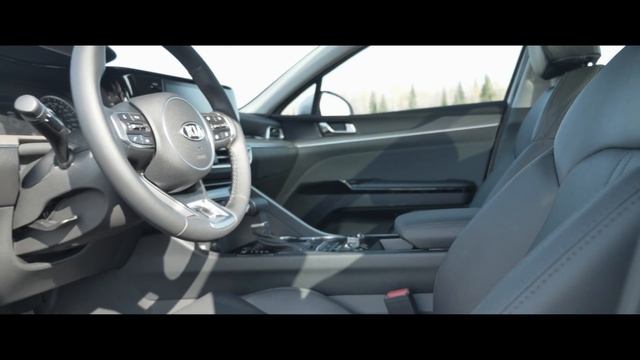 KIA K5 2021-2023 - Un Électrochoc Dans Le Segment Des Berlines! смотреть онлайн