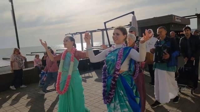 Hare Krishna Kirtan - Best Kirtan Hare Krishna Bhajan - Kirtan Song - Iskcon Kirtan