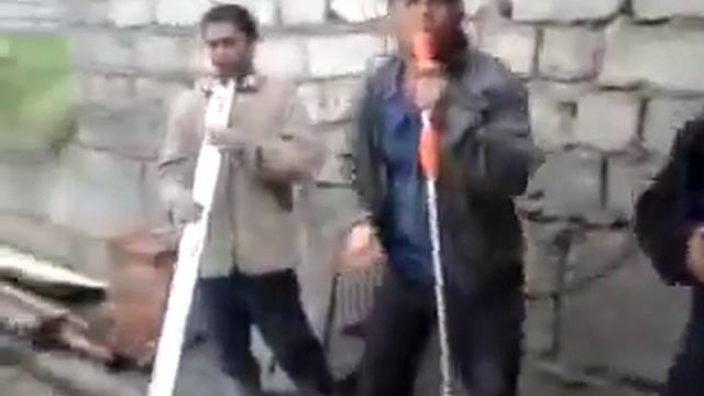 Человек падает в грязь лицом(7) смотреть онлайн