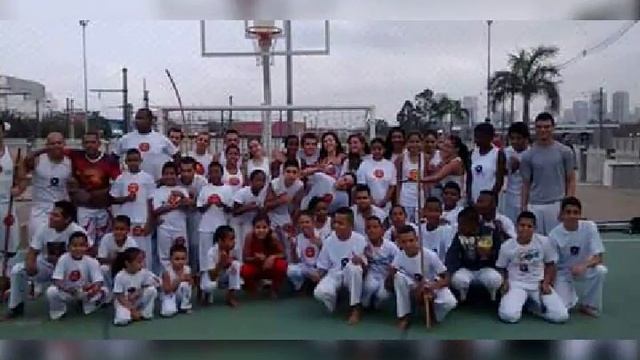 CAPOEIRA ARTE E GINGA MESTRE CICINHO смотреть онлайн