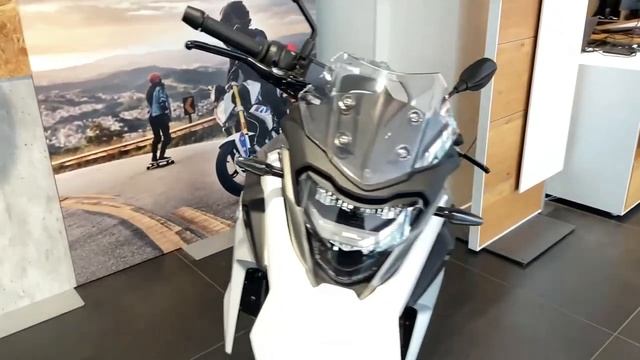 2023 BMW G 310 GS Review & Walkaround at Motoh Barcelona 2023 смотреть онлайн