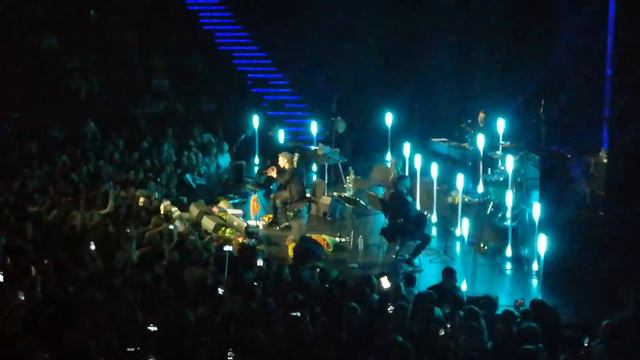 Сурганова и Оркестр - Весна смотреть онлайн