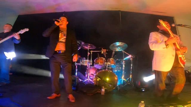 Grupo Zekuenzia , JBL VRX932Lap , JBL SRX828sp смотреть онлайн