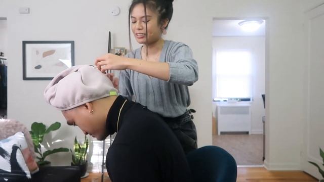 Boyfriend Tries the Curly Girl Method смотреть онлайн