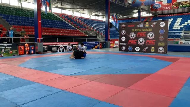 Убайдулаев Хасмагомед (Махачкала)vs Ахгубеков Гелега (Хасавюрт) смотреть онлайн