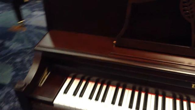 Baldwin B442 Upright Piano