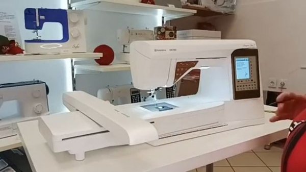 Husqvarna Viking Designer Topaz 50