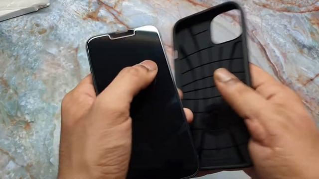 Spigen Liquid Air and Ez Fit Screen Protector for iPhone 13 смотреть онлайн