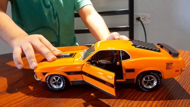 REVIEW MUSTANG MACH I 1/18 MAISTO смотреть онлайн