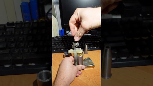 Обжим донца гильзы 12 калибр,Обжим донца гильзы ВЖИК 12 калибр