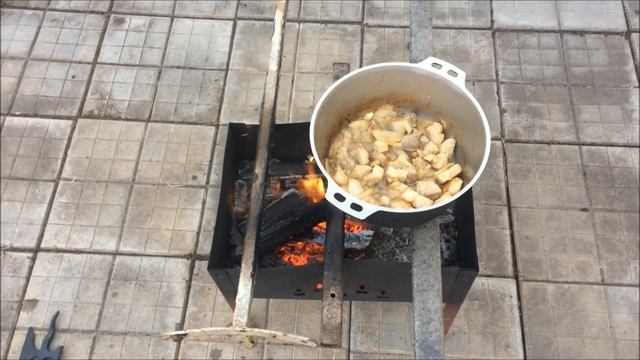 Казан мангал Еда на костре-вкусно и быстро!! смотреть онлайн