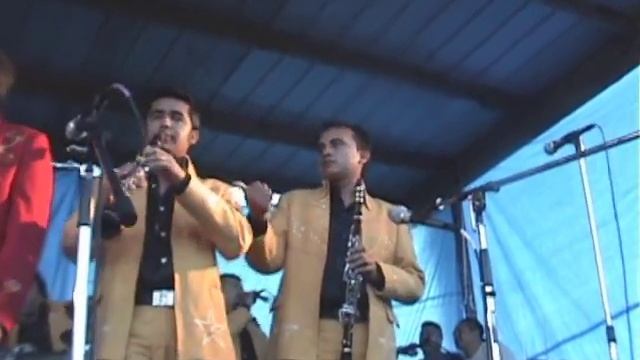 Banda Estrellas De Sinaloa De German Lizarraga - Clarinete Polka смотреть онлайн