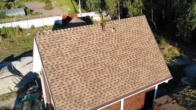 Мансардная крыша с утеплением. Гибкая черепица. Строительство крыши и ремонт кровли в Тюмени.