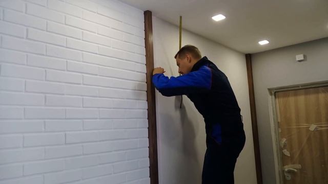 Как сделать монтаж декоративного бруса без сквозных отверстий? Ответ внутри. смотреть онлайн