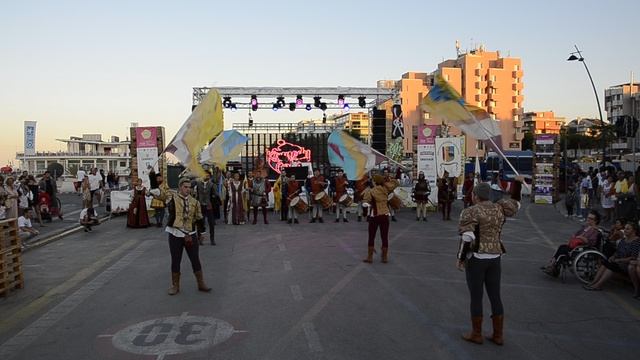 Выступление знаменосцев из Сан Марино (3) смотреть онлайн