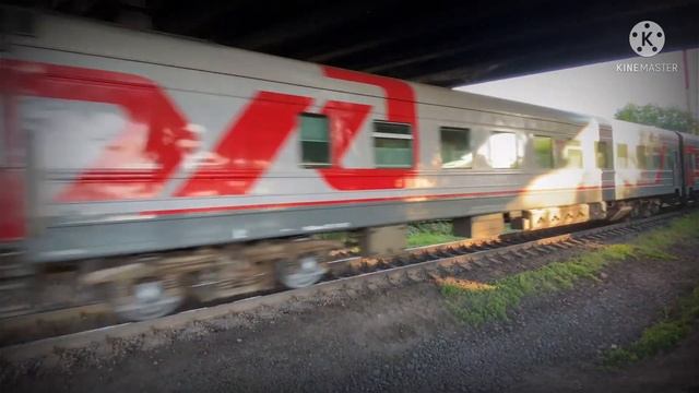 Тепловоз ТЭП70БС-245 с поездом 131 Орск-Москва и приветливой бригадой смотреть онлайн