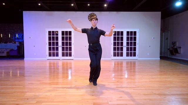 Newcomer Samba Couples Routine _ Latin Dance Lesson смотреть онлайн