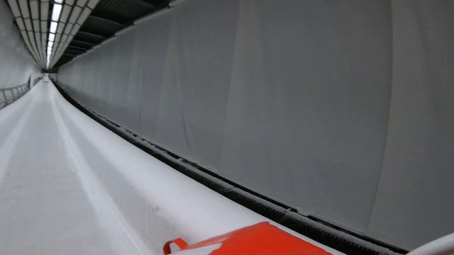 Олимпийская санно-бобслейная трасса в Красной Поляне глазами первого пассажира! смотреть онлайн