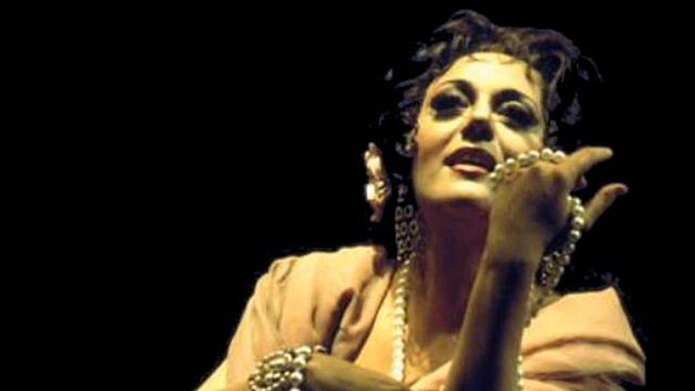Tatiana Troyanos sings ""Séguedille" - LIVE! смотреть онлайн
