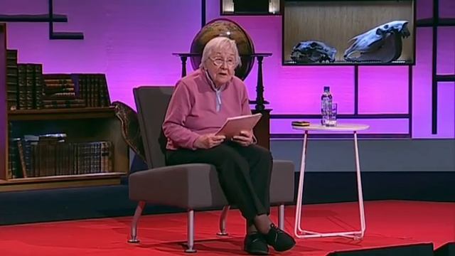 Elaine Morgan says we evolved from aquatic apes смотреть онлайн