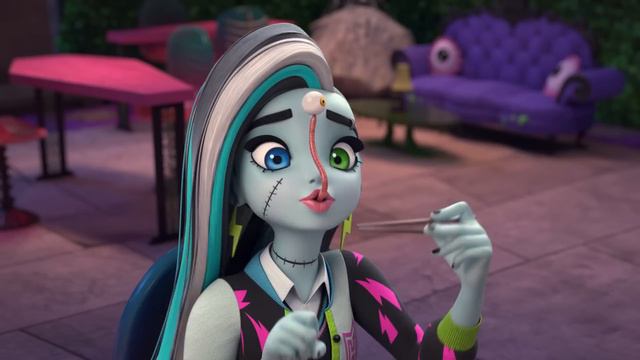 Frankie Learns All About a New Monster! | Monster High смотреть онлайн