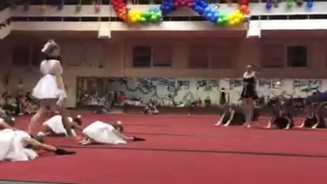 Новогоднее выступление " Чёрно-белая фантазия". Хореография. 2017-2018. Художественная гимнастика. смотреть онлайн