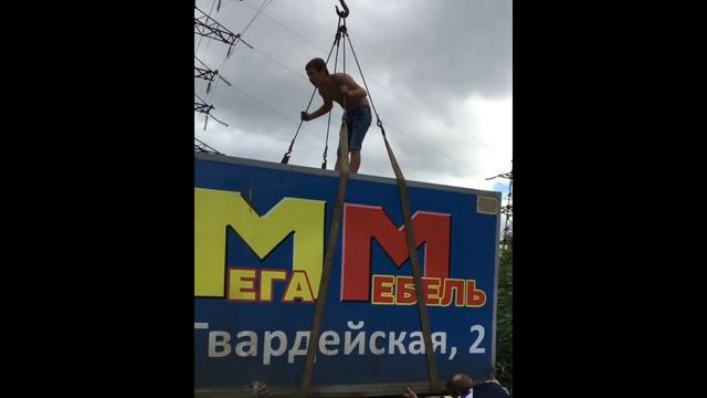 Купили Гараж будем делать ремонт под СССР! Плюсь купили Термобудку будем Голубей заводить.(Часть 1) смотреть онлайн