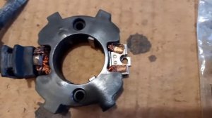 РЕМОНТ СТАРТЕРА НА ГАЗЕЛЕ С ДВИГАТЕЛЕМ CHRYSLER / Замена щеткодержателя