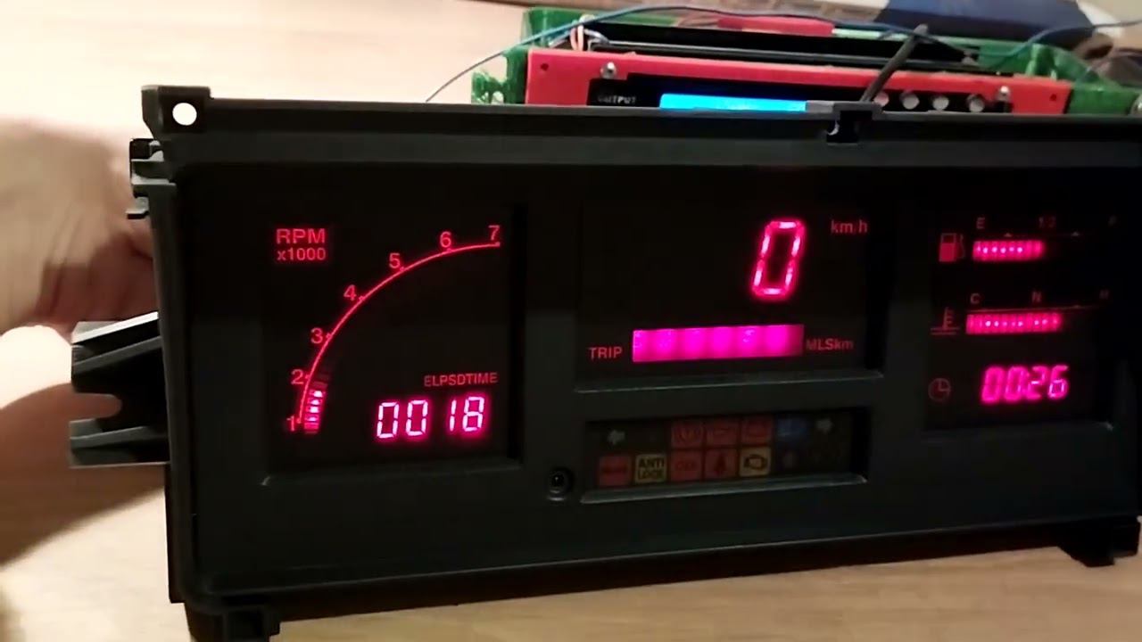 Обзор на реплику красной цифровой панели Audi (Digifiz Replica Audi) смотреть онлайн